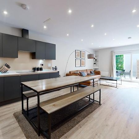 Stylish 2Bed Flat 10Min To Wimbledon Tennis Courts ロンドン エクステリア 写真